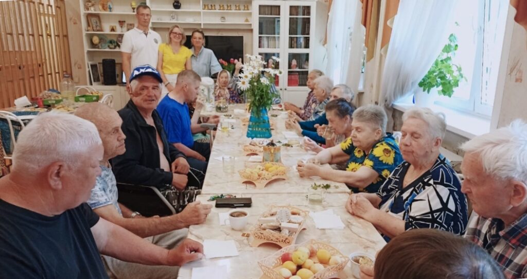ВСТРЕЧА С ДРУЗЬЯМИ